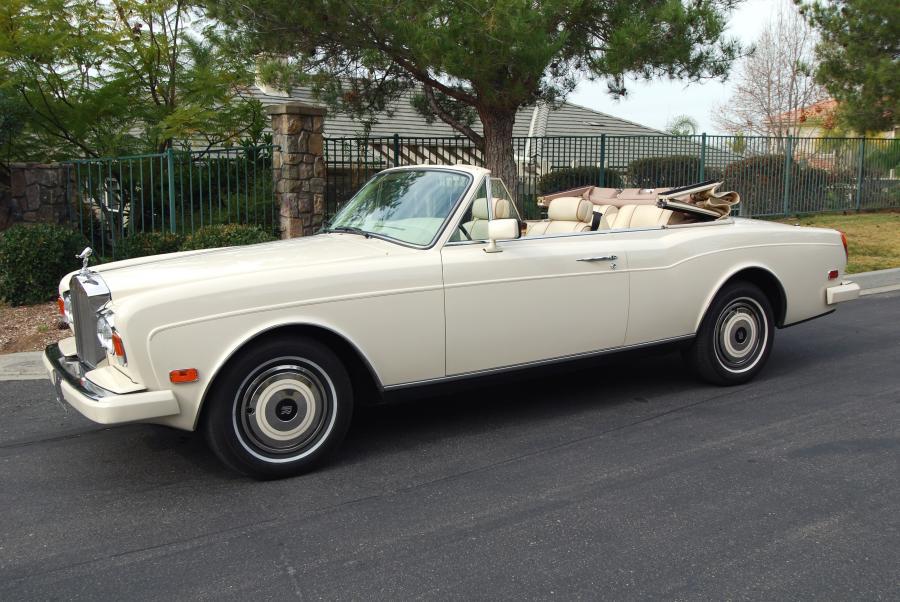  Rolls-Royce Corniche II Convertible 1989 года  (фото 1 из 12)